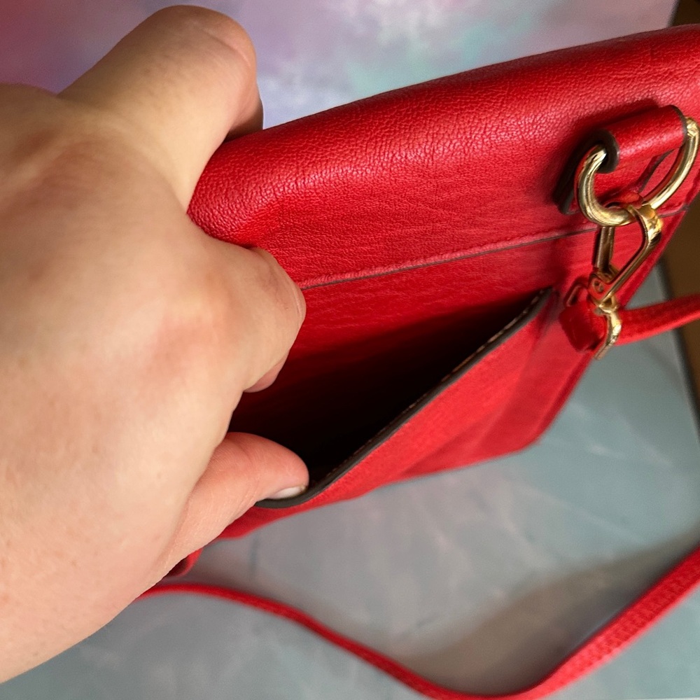 Carlos Santana Bold Red Crossbody Bag with Lion - Picture 9 of 17